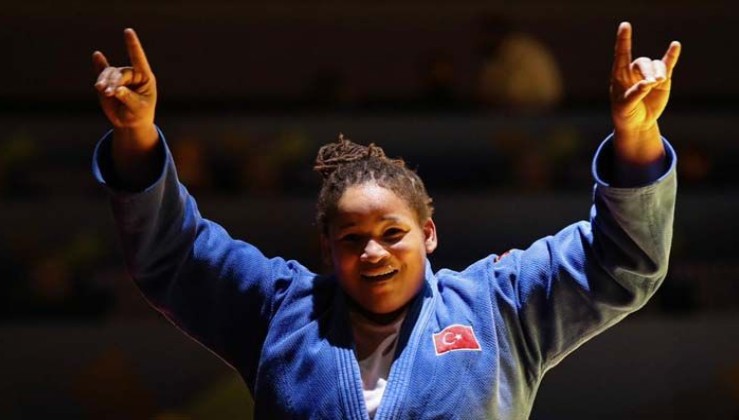 Avrupa Judo Şampiyonu oldu sevincini 'bozkurt' yaparak gösterdi
