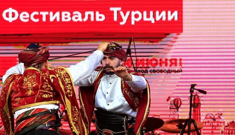 Rusya'da Türkiye Festivali'ne büyük ilgi