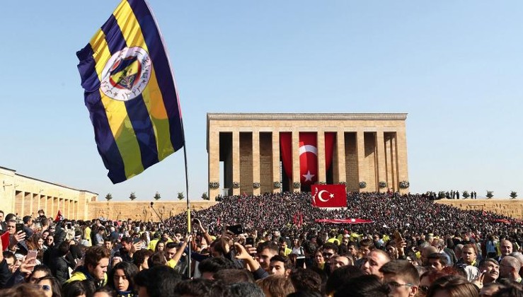Fenerbahçeliler Ata'nın huzurunda