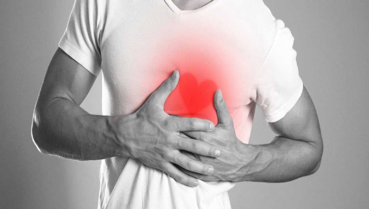 Kalp ağrısı nedir? Kalp ağrısı belirtileri nelerdir?
