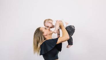 Предлагаем вашему вниманию несколько советов по уходу за собой для мам, у которых просто нет времени