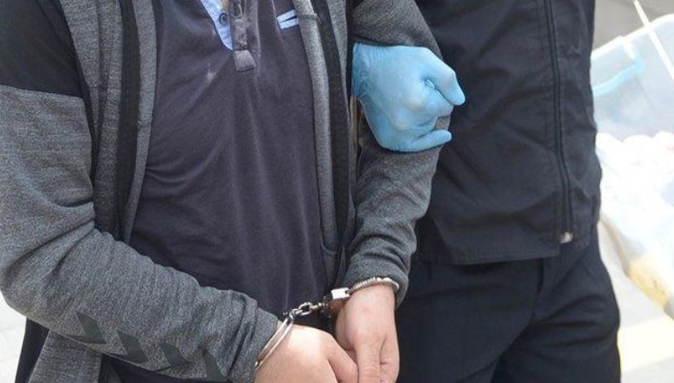 Son dakika: İzmir'de 11 farklı suçtan aranan zanlı yakalandı