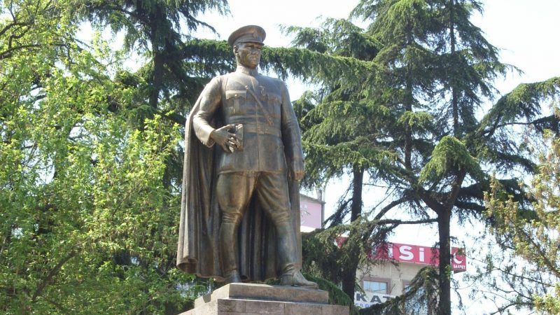 Atatürk düşmanlığında ‘zırva’ yaptı…