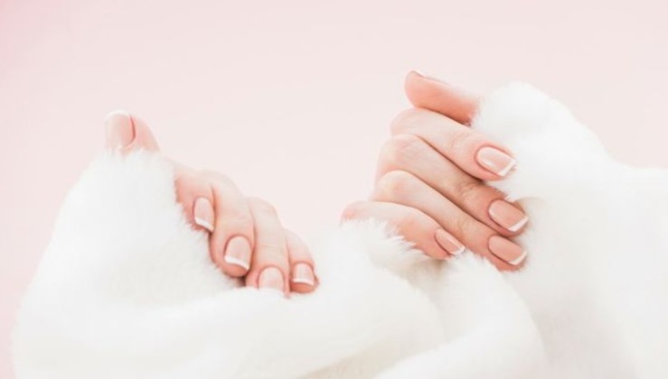 Побалуйте себя домашним маникюром