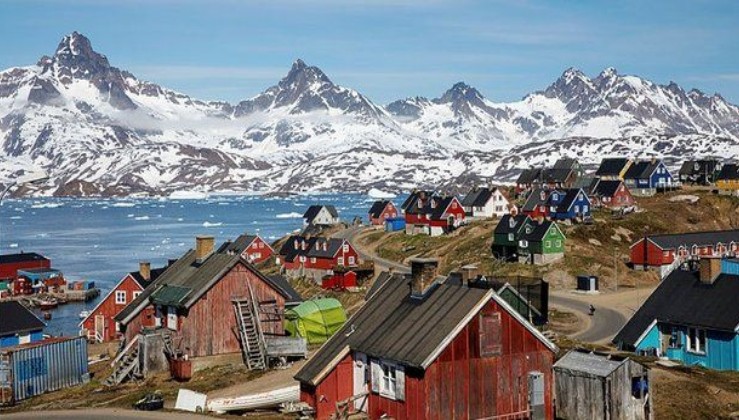 Dünyanın en büyük adası Grönland'da siyasi kriz erken seçimi getirdi