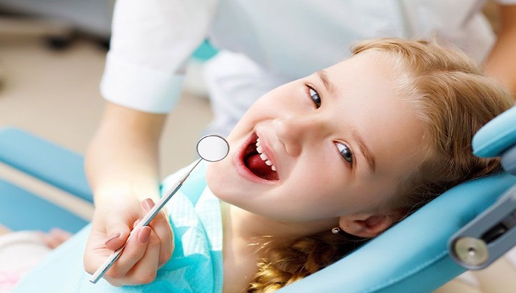 0-15 yaş Arası Diş Tedavilerinde Doç. Dr. Şirin Güner Onur Dejenerasyon Yöntemi Tercih Edilebilir Diyerek Yeni Bir Yöntem Attı Ortaya