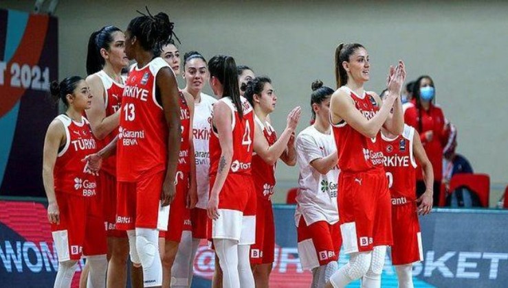 Harikasınız Potanın Perileri! Türkiye, FIBA 2021 Kadınlar Avrupa Şampiyonası'na katılma hakkı elde etti