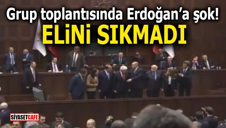 Grup toplantısında Erdoğan’a şok! Elini sıkmadı
