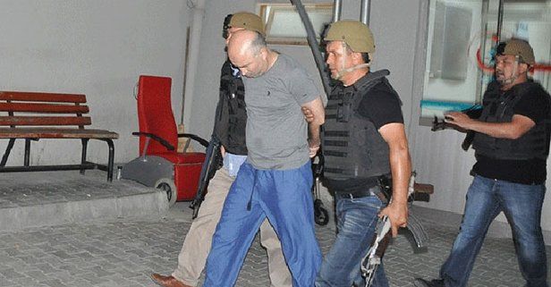 FETÖ'nün sözde atama listesindeki eski albay Adem Durak'a 10 yıl hapis cezası.