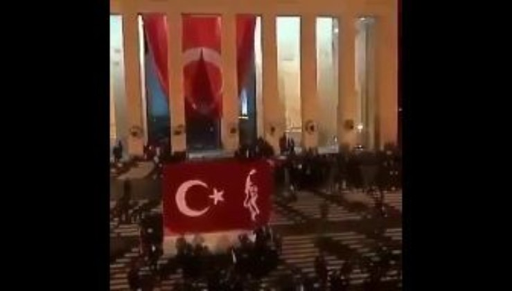 10 Kasım akşamı Türk milletinin kalbi Anıtkabir