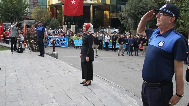 HDP’li başkanvekili İstiklal Marşı’nı okumadı