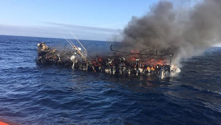ABD'de gemi yangını: En az 34 ölü