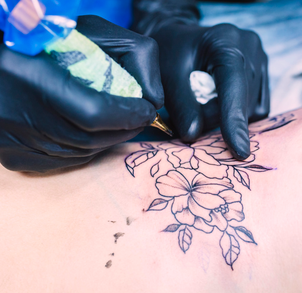 Evde Geçici Dövme Nasıl Yapılır?