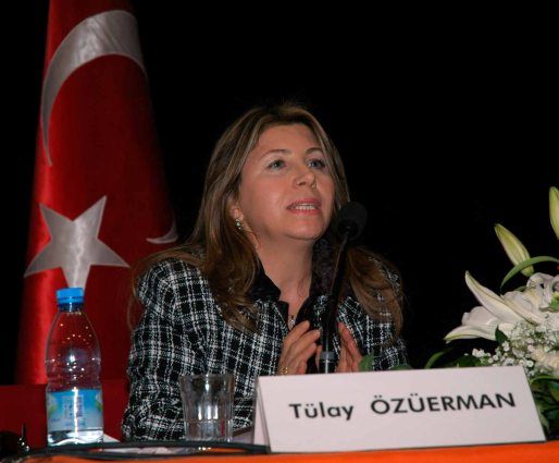 Prof. Dr. Tülay ÖZÜERMAN: YÜZÜNCÜ   YILIN   GURURU