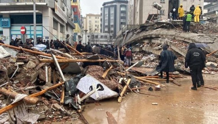 İYİ Parti İlçe Başkanı ve eşi depremde hayatını kaybetti.