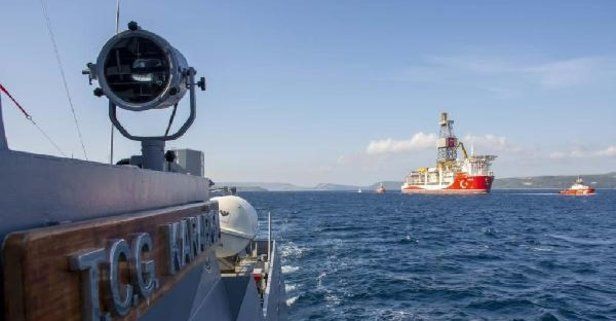 MSB duyurdu! Kanuni'ye Deniz Kuvvetlerimize ait gemiler eşlik ediyor