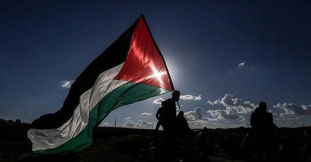 Filistinliler İsrail'in vergi ödemelerini kesme kararına tepki gösterdi