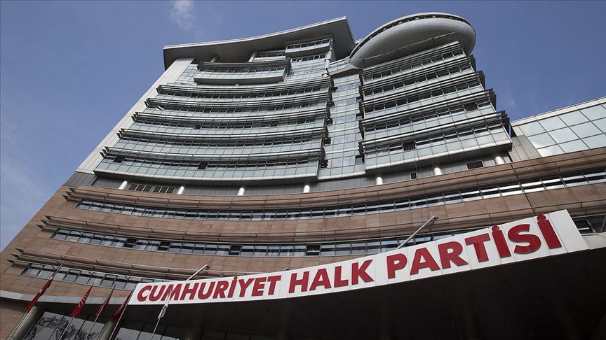 Demokrasi  varmış gibi gözüksün! CHP’de liderliğe ilk resmi aday adayı!