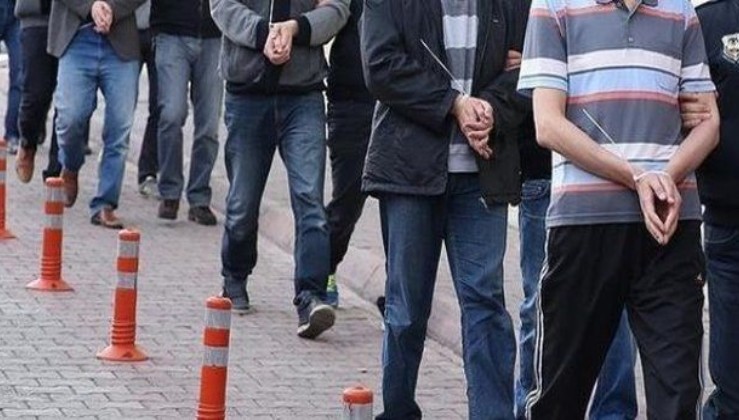 İzmir'de FETÖ operasyonu: 10 tutuklama.