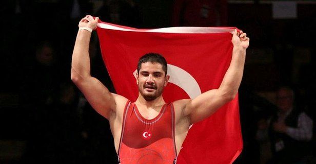Milli güreşçi Taha Akgül, Avrupa güreş tarihine geçti!
