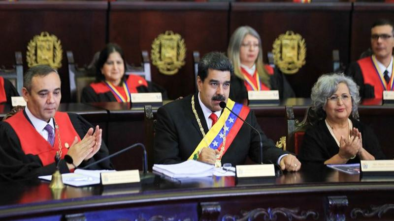 Maduro: Bir kukla ile Venezuela’ya müdahale etmek istiyorlar