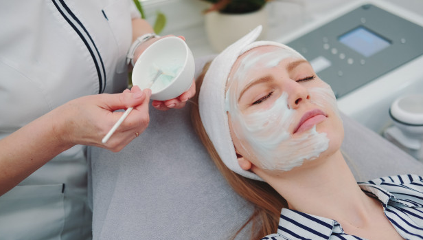 كيفية علاج حب الشباب باستخدام قناع الأسبرين محلية الصنع