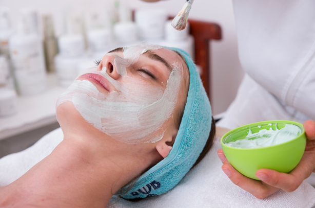 Cómo tratar el acné con una máscara de aspirina casera