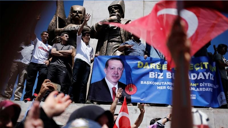 Ünlü Fransız gazetesinden 'Türkiye'de darbe' analizi