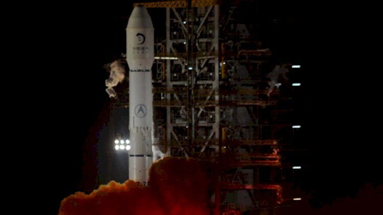 Çin'in keşif aracı Çang'ı5, Ay'ın yörüngesine girdi