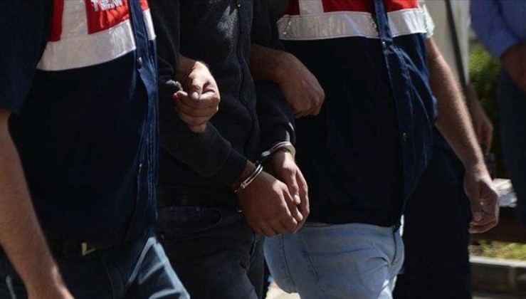Sansasyonel eylem hazırlığındaki 'Azad Pirsus' kod adlı terörist ile yardım eden 8 kişi yakalandı