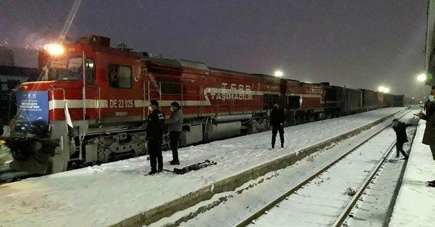 Türkiye'den Çin'e giden 50 ton yüklü ihracat treni, Kars'a vardı