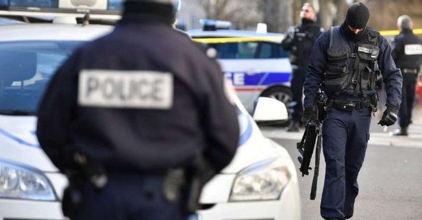 SON DAKİKA: Fransa'da silahlı saldırı! 3 polis öldü, 1 polis yaralı