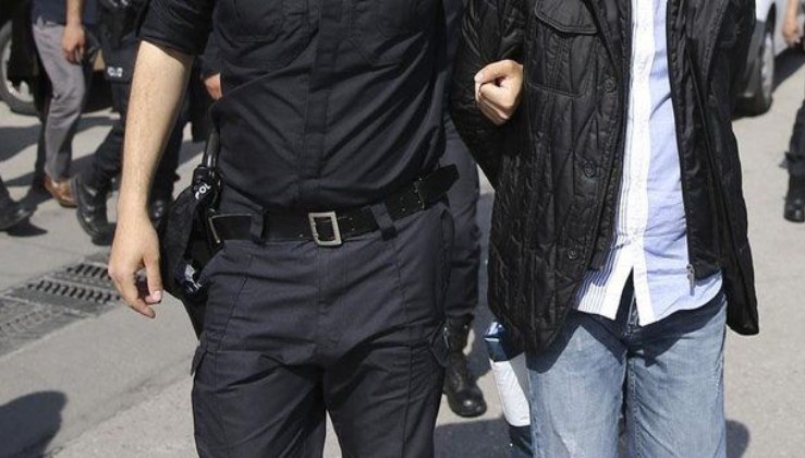 Son dakika: Yunanistan'a kaçarken yakalanan FETÖ şüphelisi eski savcı ve hakim eşi tutuklandı