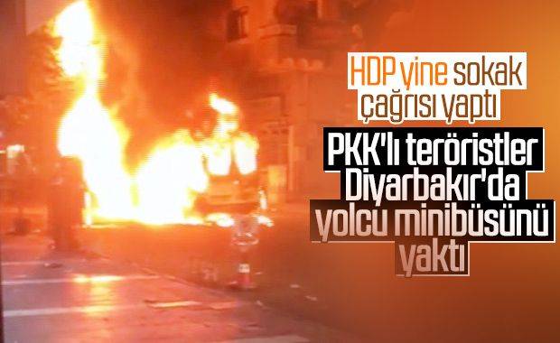 Diyarbakır'da PKK'lılar yolcu minibüsünü yaktı