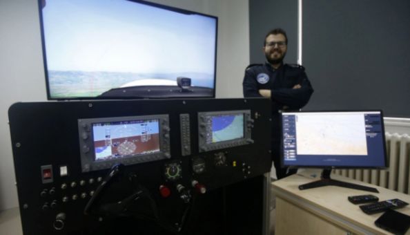 Türk mühendis milyonlarca liralık uçuş simülatörünü 120 bin liraya üretti