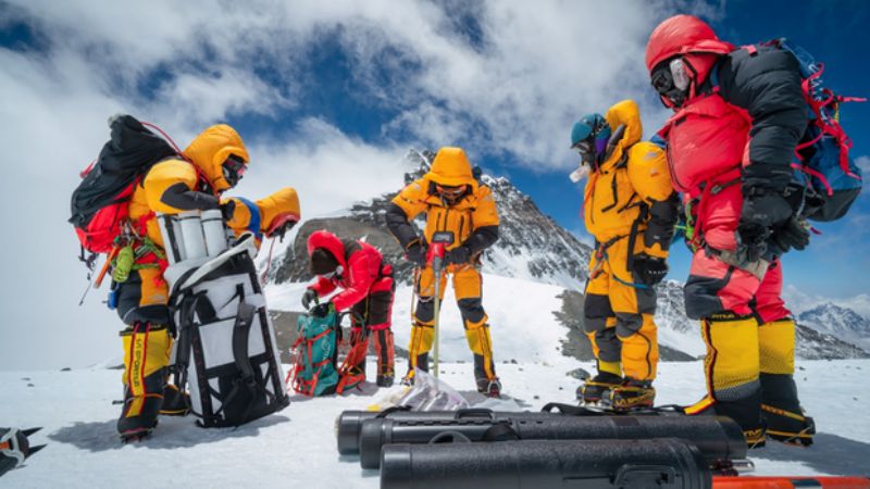 Everest Dağı'nda 2 bin yılda oluşan buz kütleleri 25 yılda yok oldu