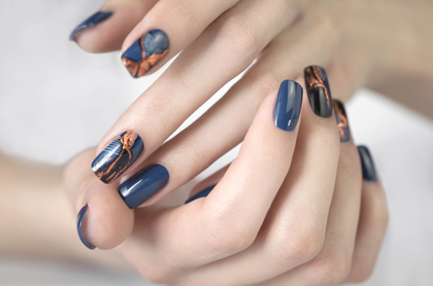 معرض تصميم الأظافر