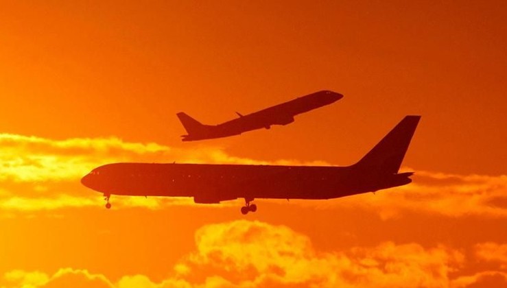 Küresel havayolu şirketleri Hürmüz Boğazı üzerinde uçmayacak