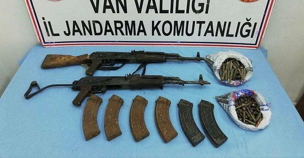Son dakika: Van'da terör operasyonu: PKK'lı teröristlere ait silah ve yaşam malzemesi ele geçirildi