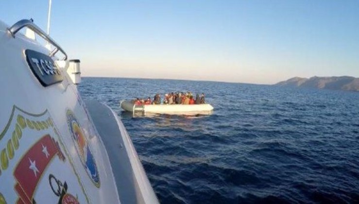 Son dakika: Sahil Güvenlik ekipleri Yunanistan'ın ölüme terk ettiği onlarca kaçak göçmeni kurtardı