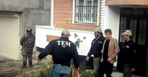Terörden gözaltına alınan HDP'li İpekyolu Belediye Başkanı Azim Yacan tutuklandı.