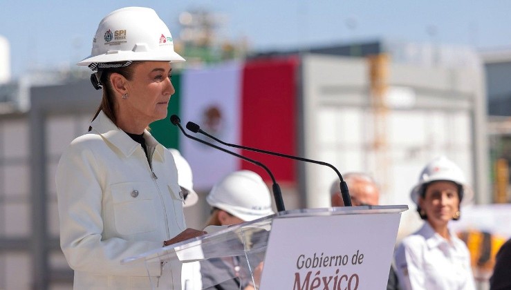 Mexico Celebra Impulso a la Autosuficiencia: Sheinbaum blinda el futuro de Pemex desde la Refinería de Tula