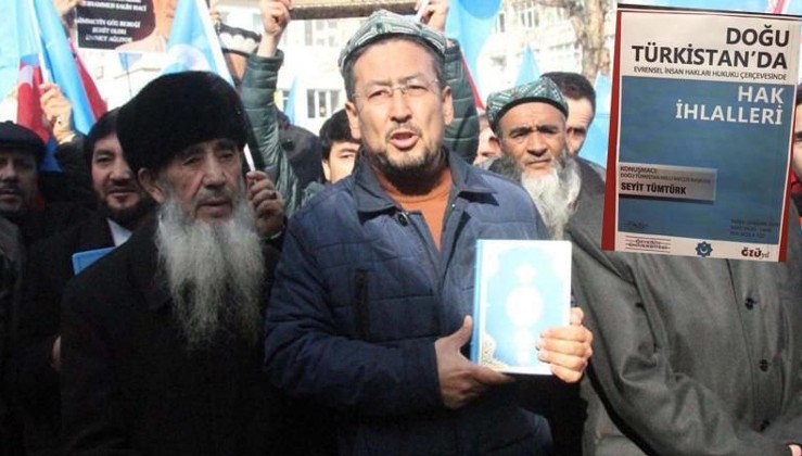 Özyeğin Üniversitesi'nde Uygur ayrılıkçılara destek!