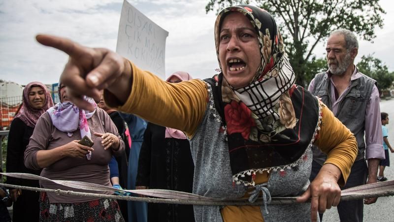 İstanbul'un göbeğinde uyuşturucu isyanı: Kadınlar yol kapattı!
