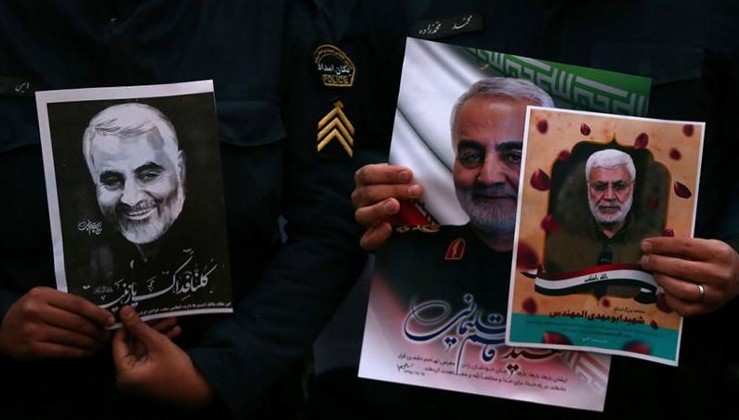 Kerbela'da yüzbinler İranlı General Süleymani'yi uğurluyor