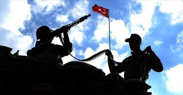 İkna edilen PKK'lı terörist teslim oldu