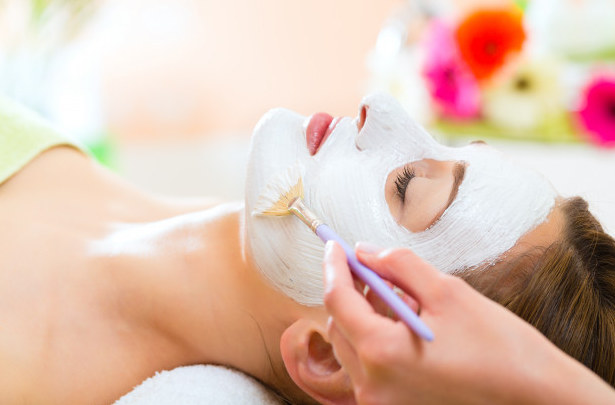 ¿Sabías esto sobre el carbonato y la máscara de levadura de cerveza para la cara?