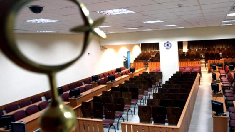Ergenekon hakimlerinin yargılandığı davada yüksek tansiyon: Cübbe giymiş terör örgütü militanları!