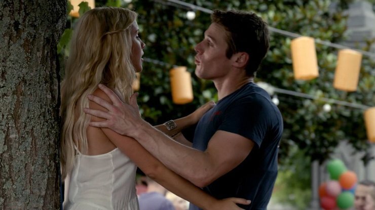 The Vampire Diaries: 25 Couples Ranked (And How Long They Lasted)