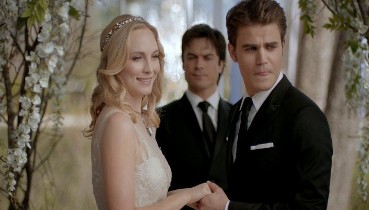 The Vampire Diaries: 25 Couples Ranked (And How Long They Lasted)